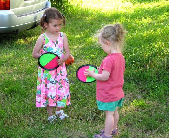 Amaya playing with her new friend, Lola.